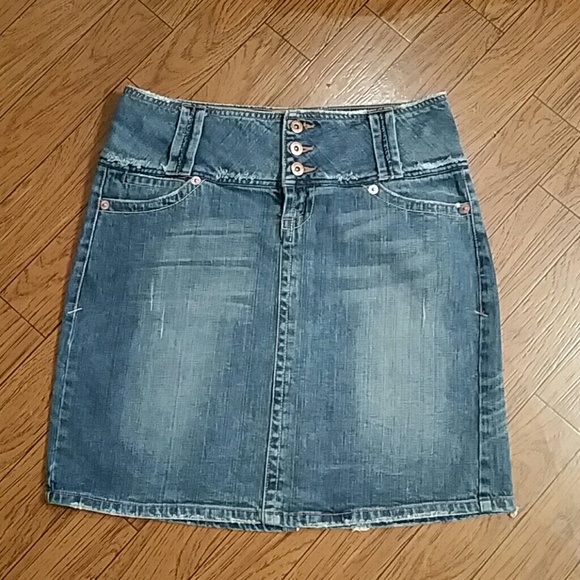 wide denim skirt